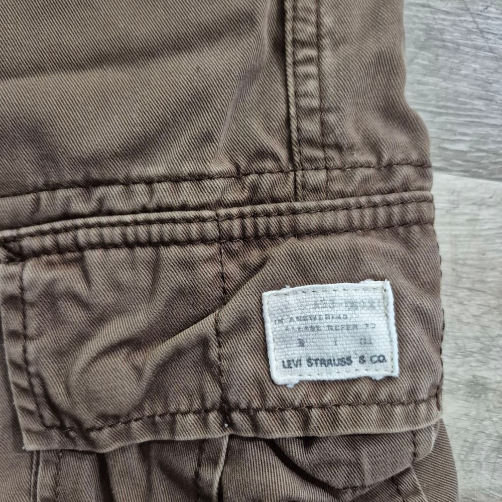 Men's Levi's Brown Cargo Shorts Waist 29 - Picture 3 of 7